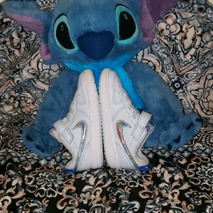 Infant Nike Court Borough low